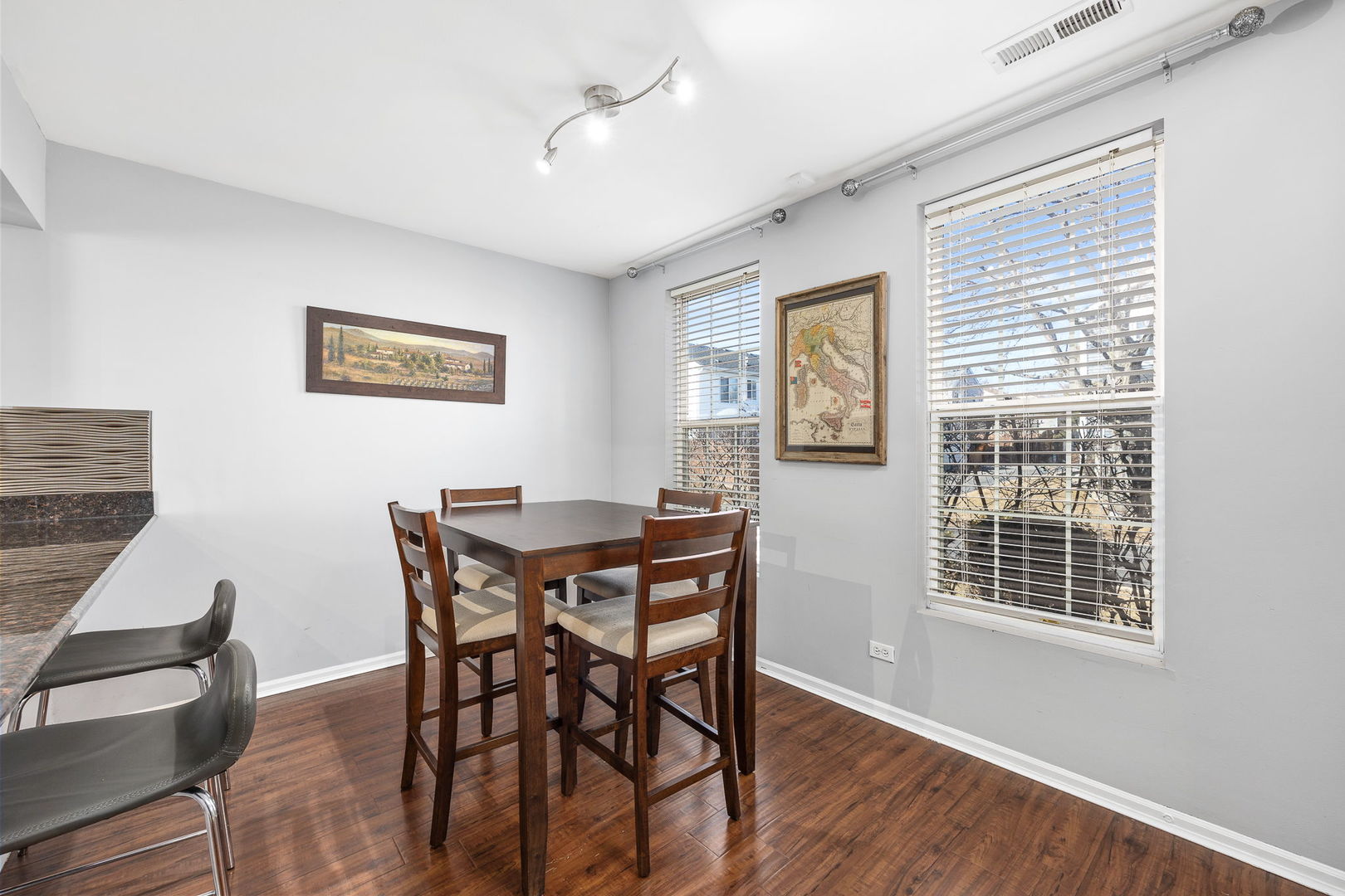 1597 Plum Tree Lane, Aurora, IL 60504