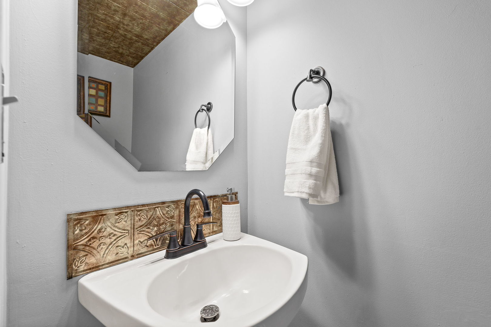 1597 Plum Tree Lane, Aurora, IL 60504