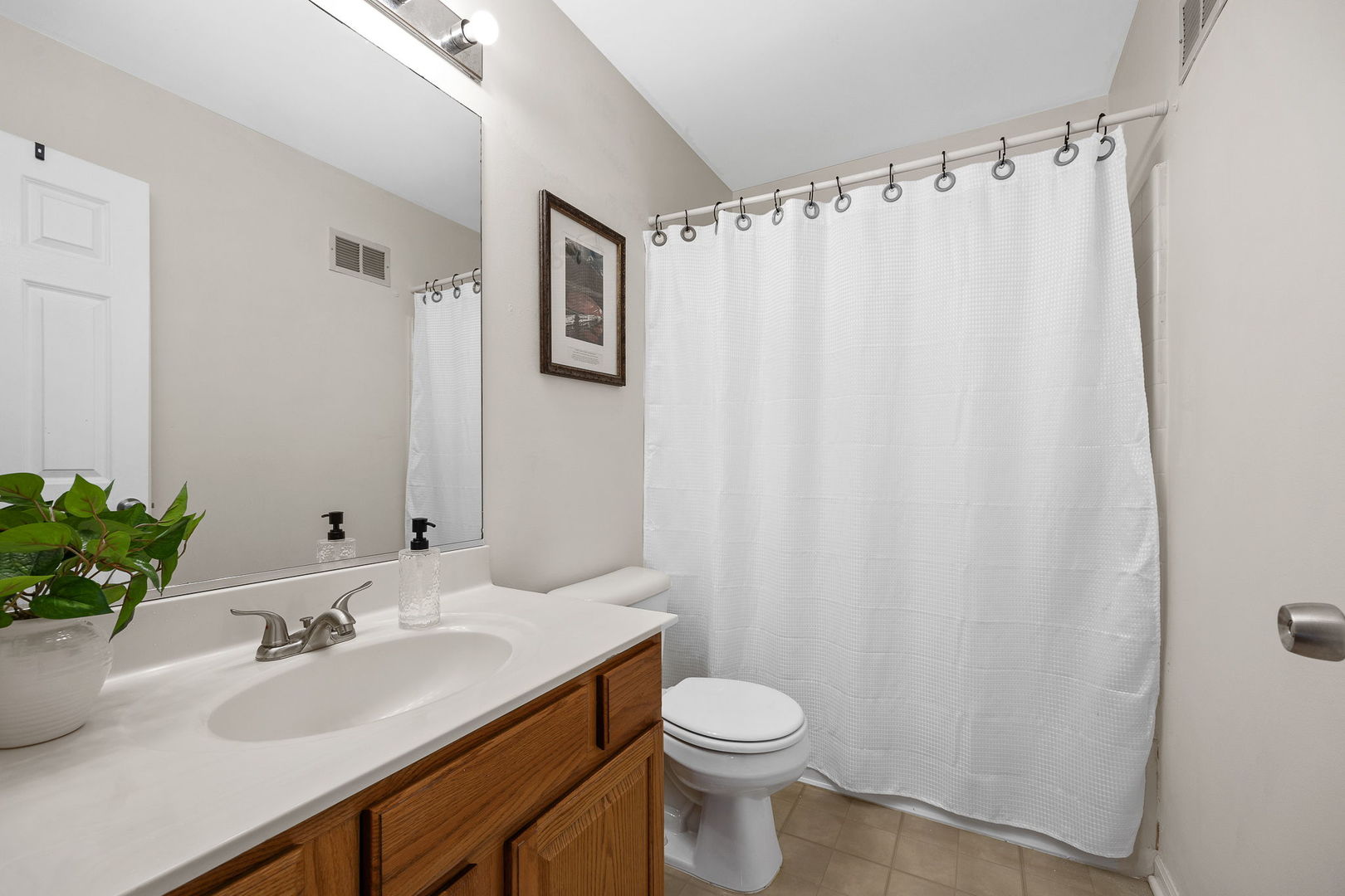 1597 Plum Tree Lane, Aurora, IL 60504