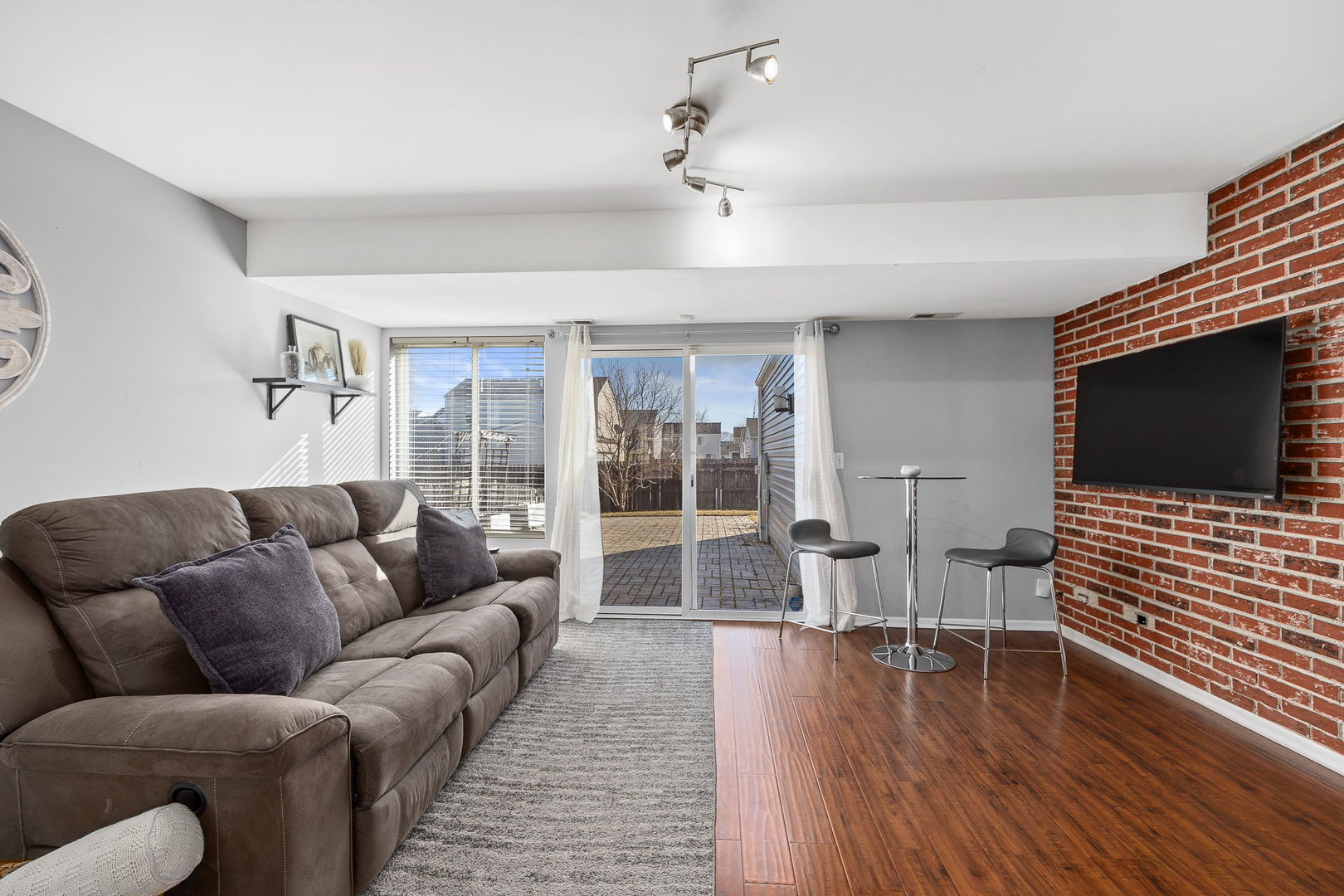 1597 Plum Tree Lane, Aurora, IL 60504