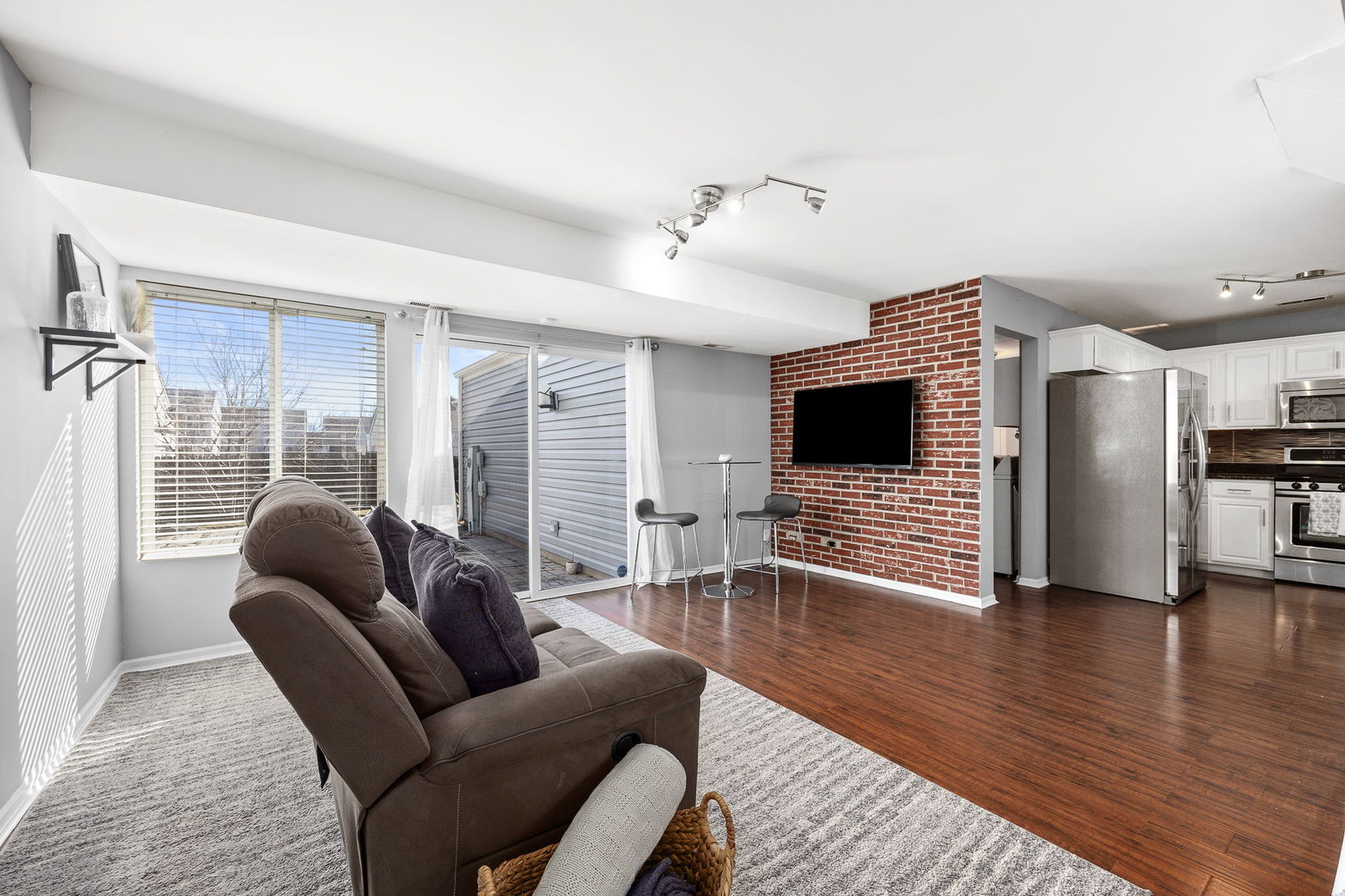 1597 Plum Tree Lane, Aurora, IL 60504