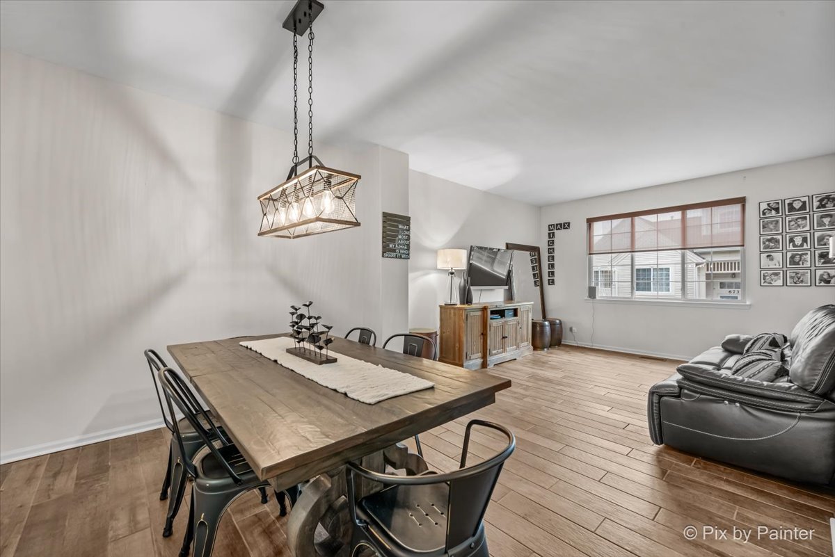 659 S Rosehall Lane, Round Lake, IL 60073