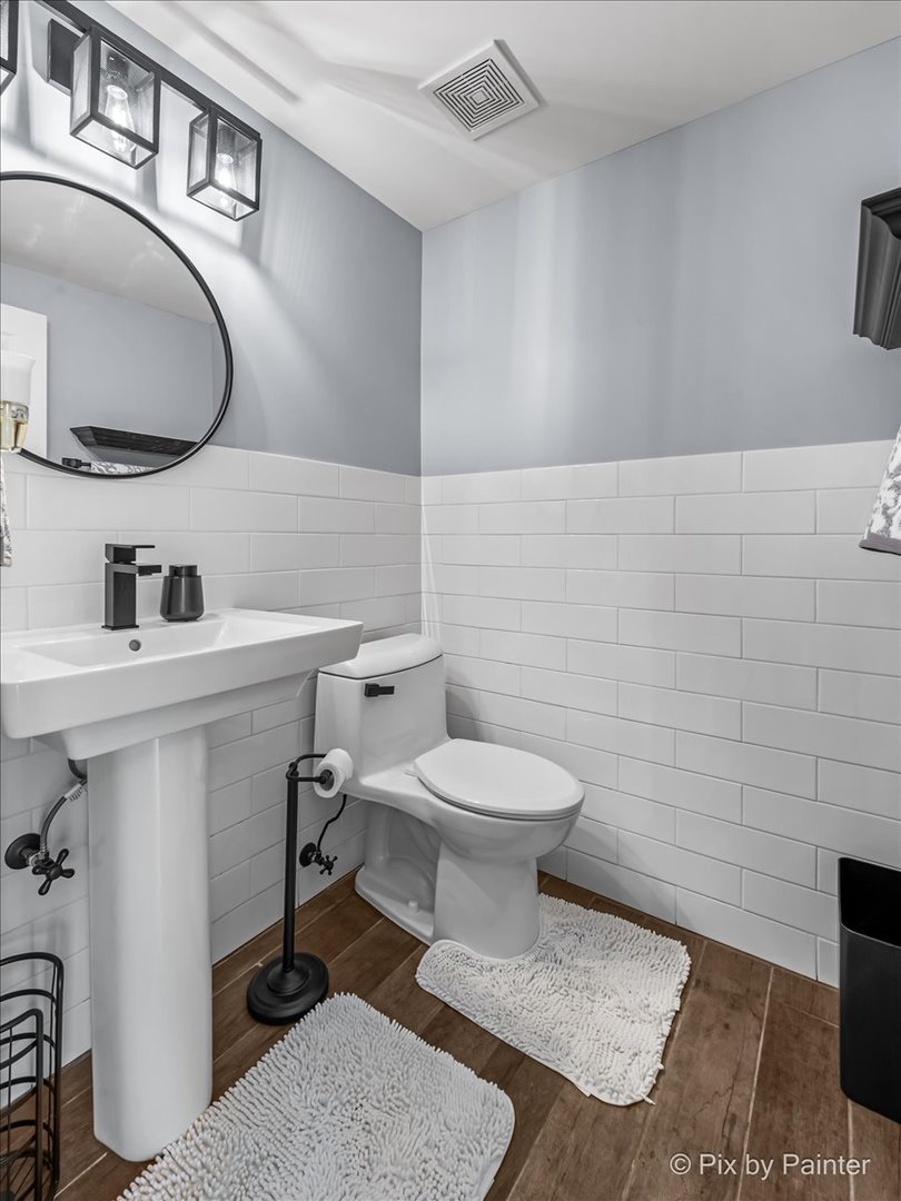 659 S Rosehall Lane, Round Lake, IL 60073