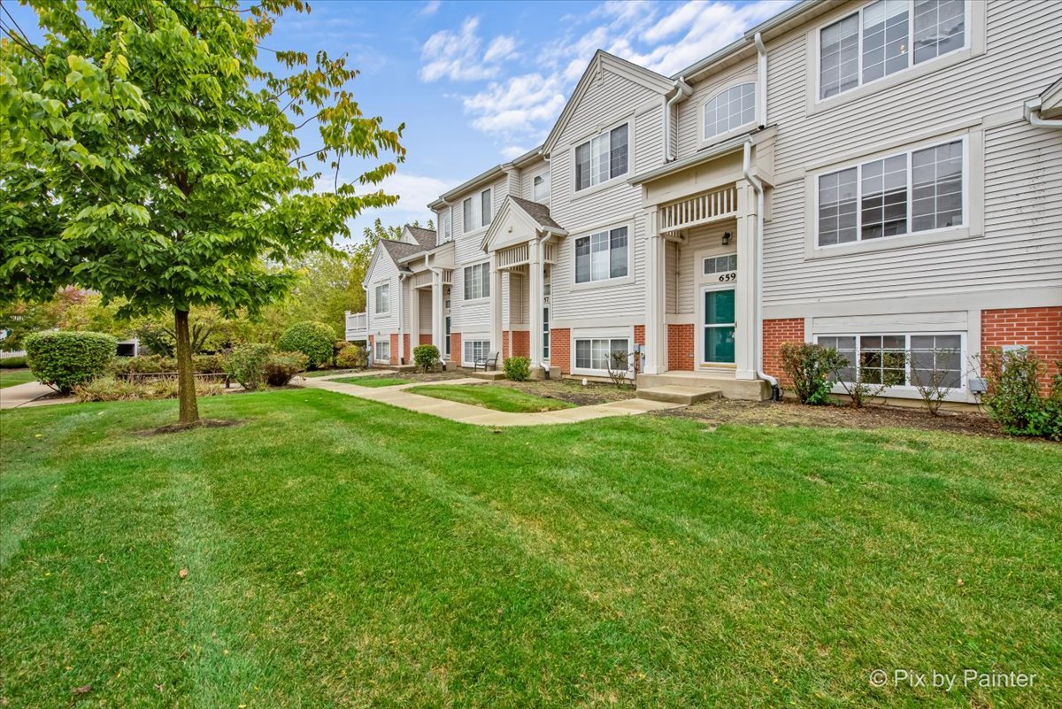 659 S Rosehall Lane, Round Lake, IL 60073