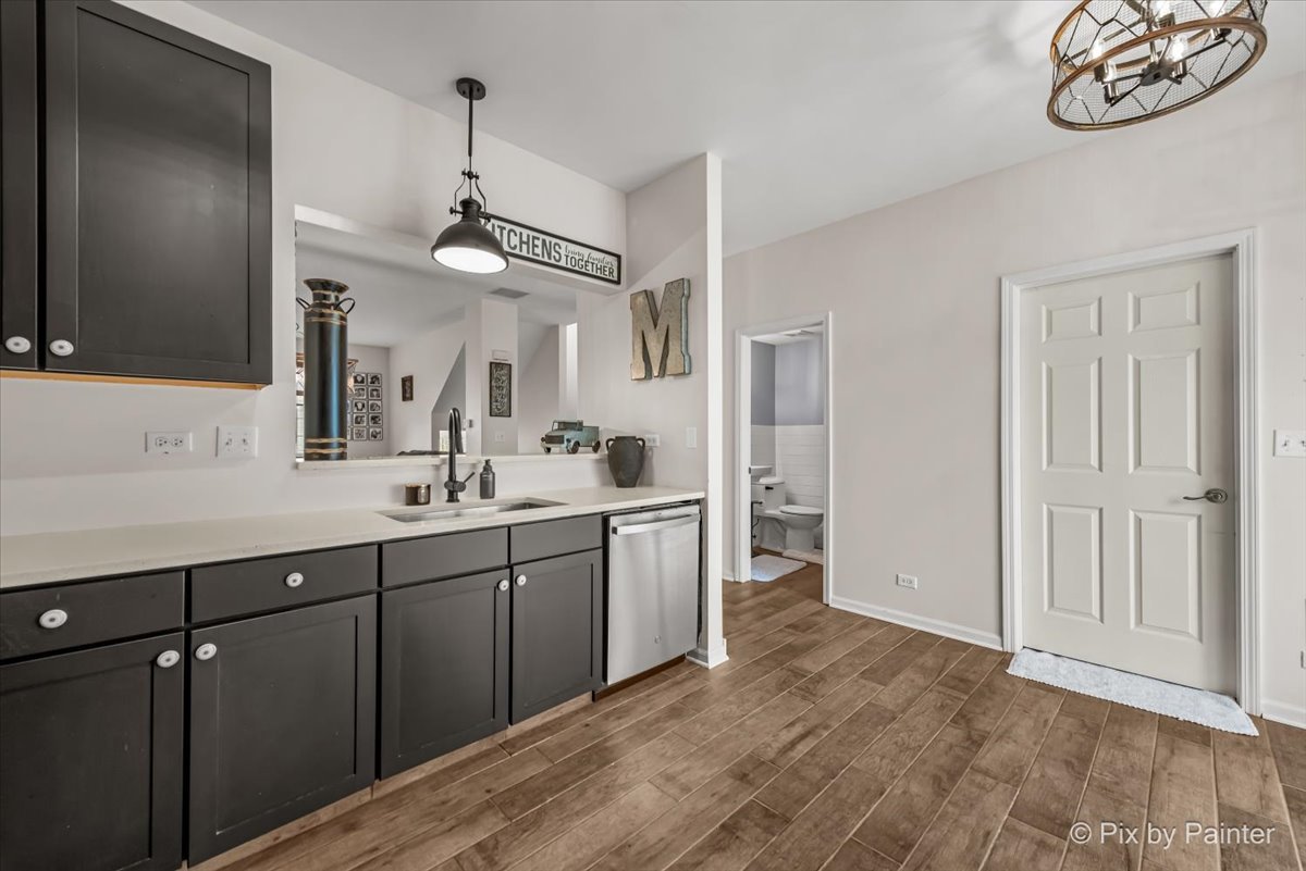 659 S Rosehall Lane, Round Lake, IL 60073