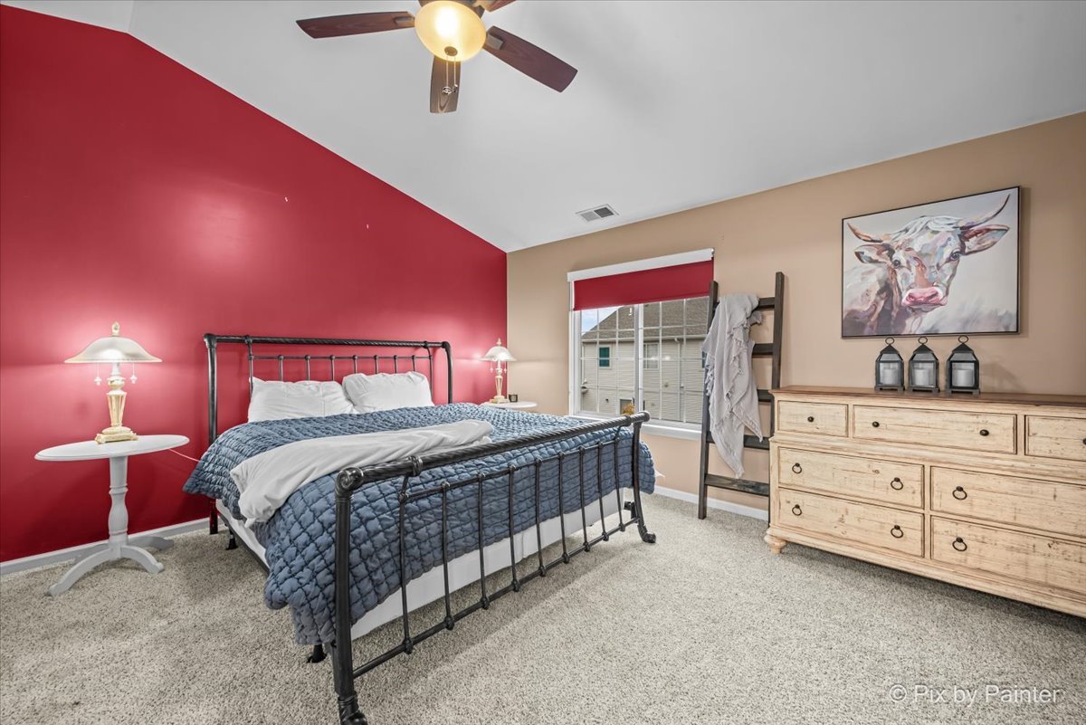 659 S Rosehall Lane, Round Lake, IL 60073