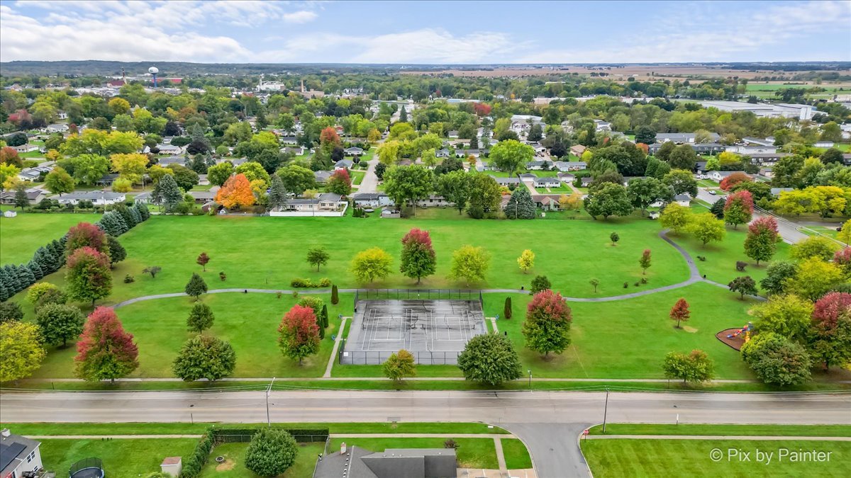 659 S Rosehall Lane, Round Lake, IL 60073