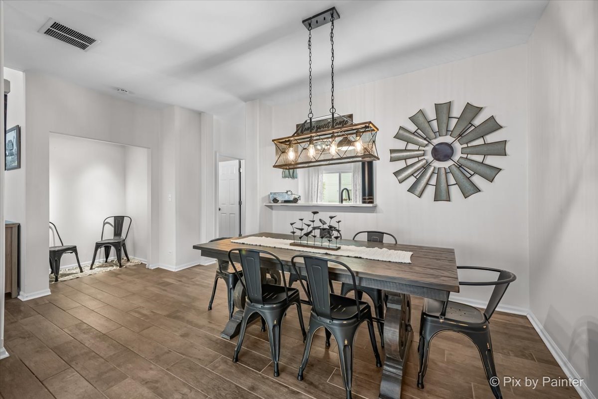 659 S Rosehall Lane, Round Lake, IL 60073