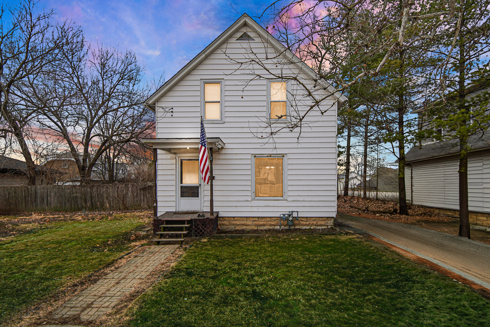 1112 S Jefferson Street, Lockport, IL 60441