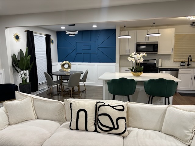 15206 Blackstone Avenue, Dolton, IL 60419