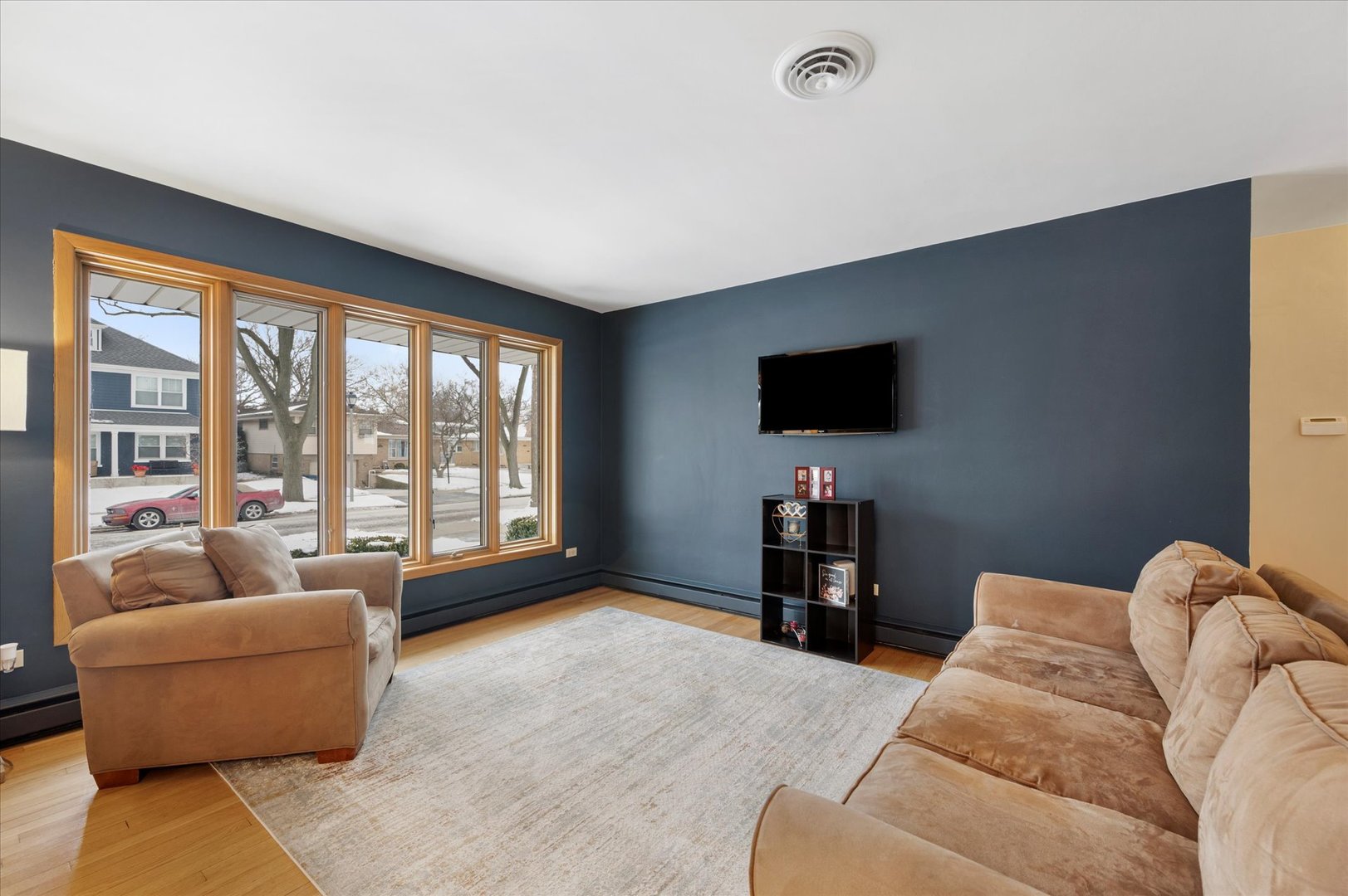 878 S Parkside Avenue, Elmhurst, IL 60126