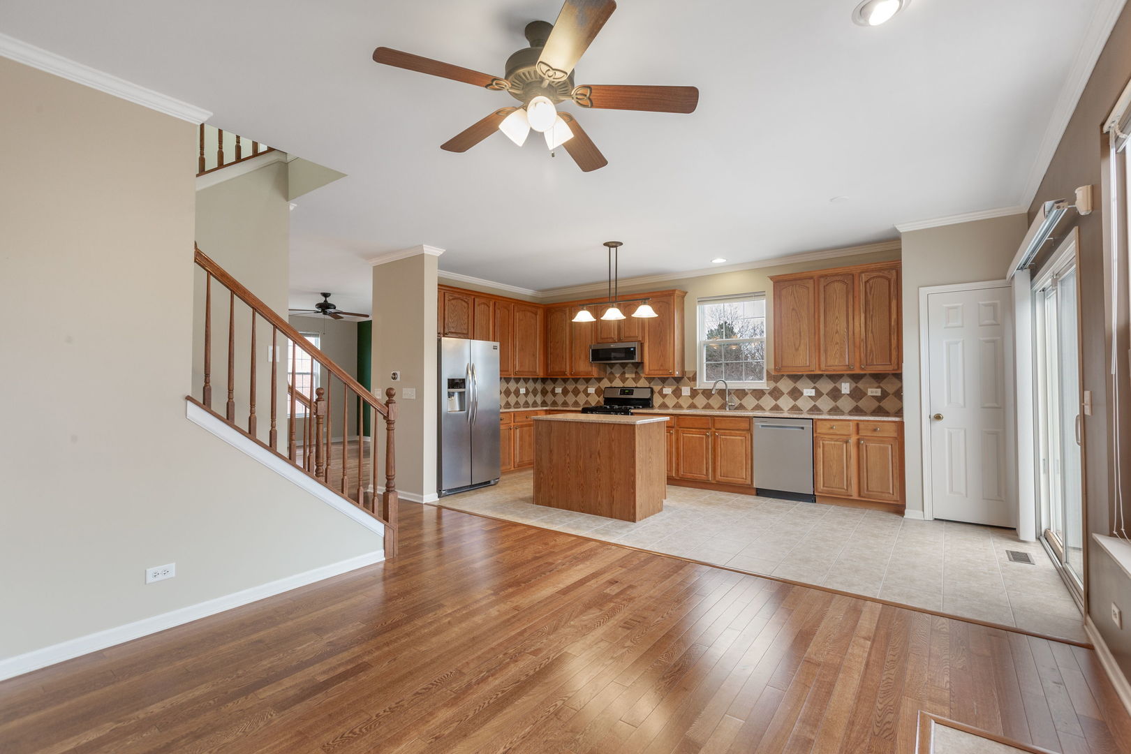 787 Thornbury Court, Bartlett, IL 60103