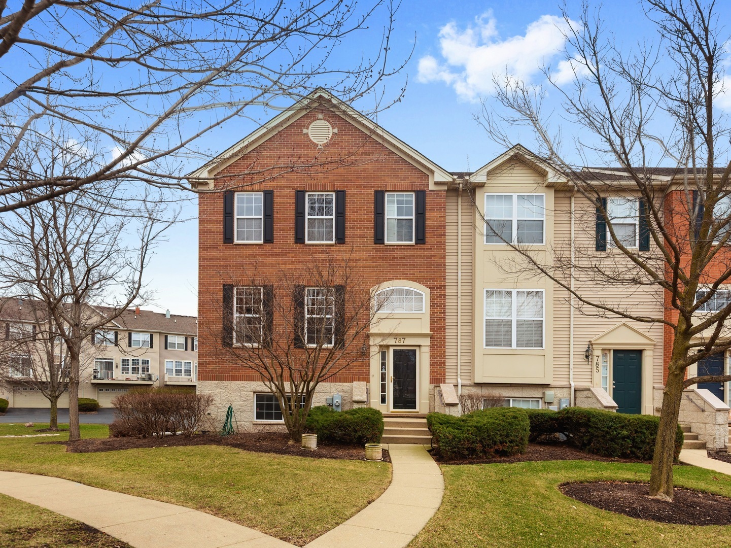 787 Thornbury Court, Bartlett, IL 60103