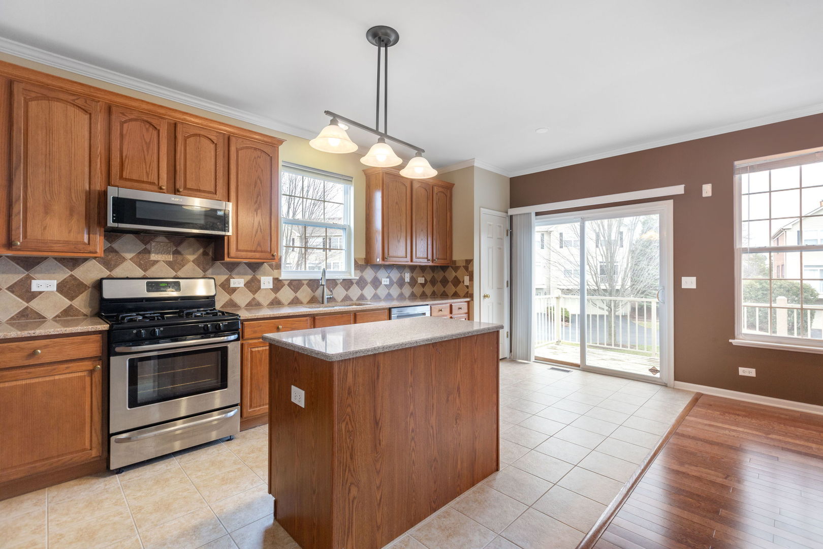 787 Thornbury Court, Bartlett, IL 60103