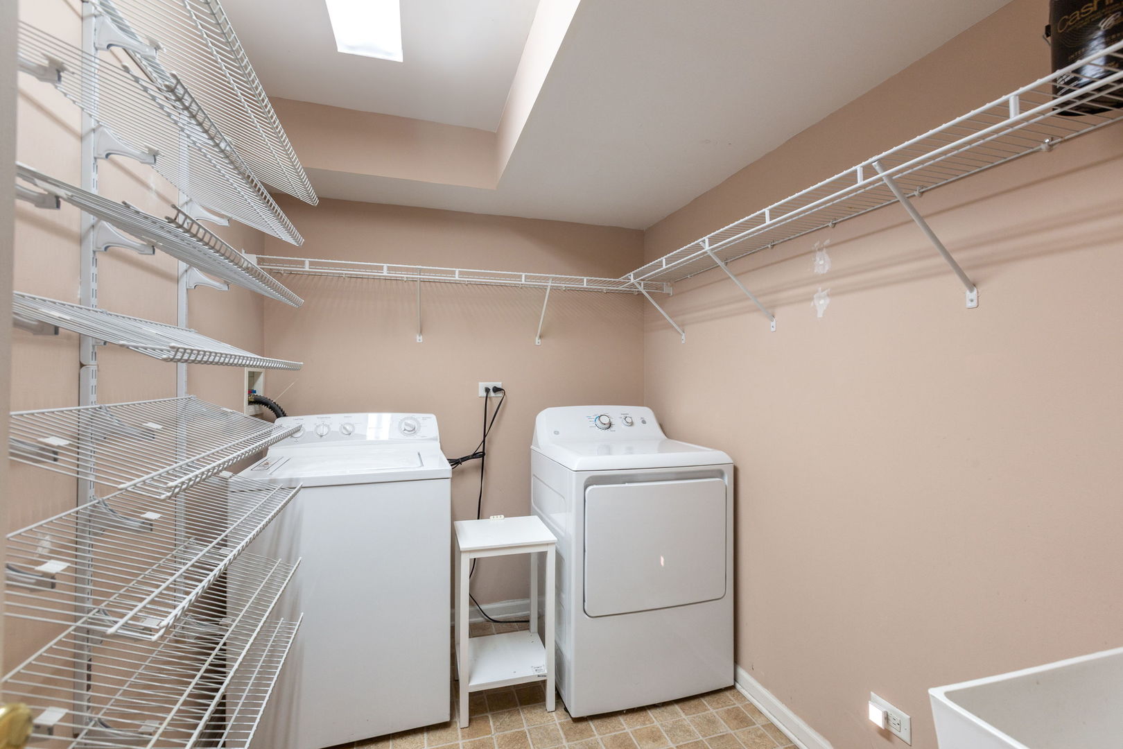 787 Thornbury Court, Bartlett, IL 60103