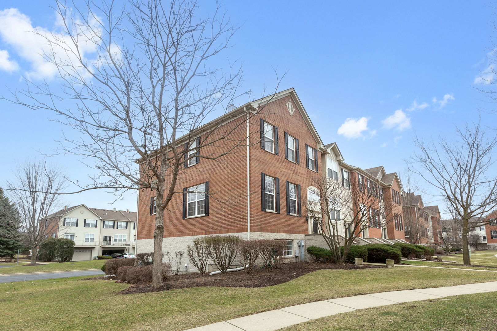 787 Thornbury Court, Bartlett, IL 60103