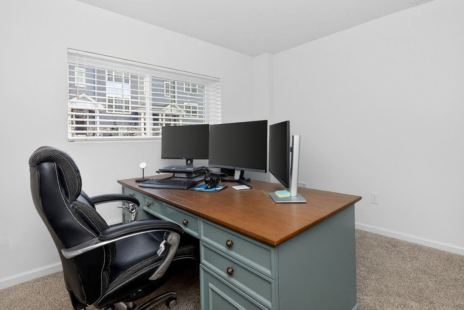 1007 Briar Glen Court, Hampshire, IL 60140