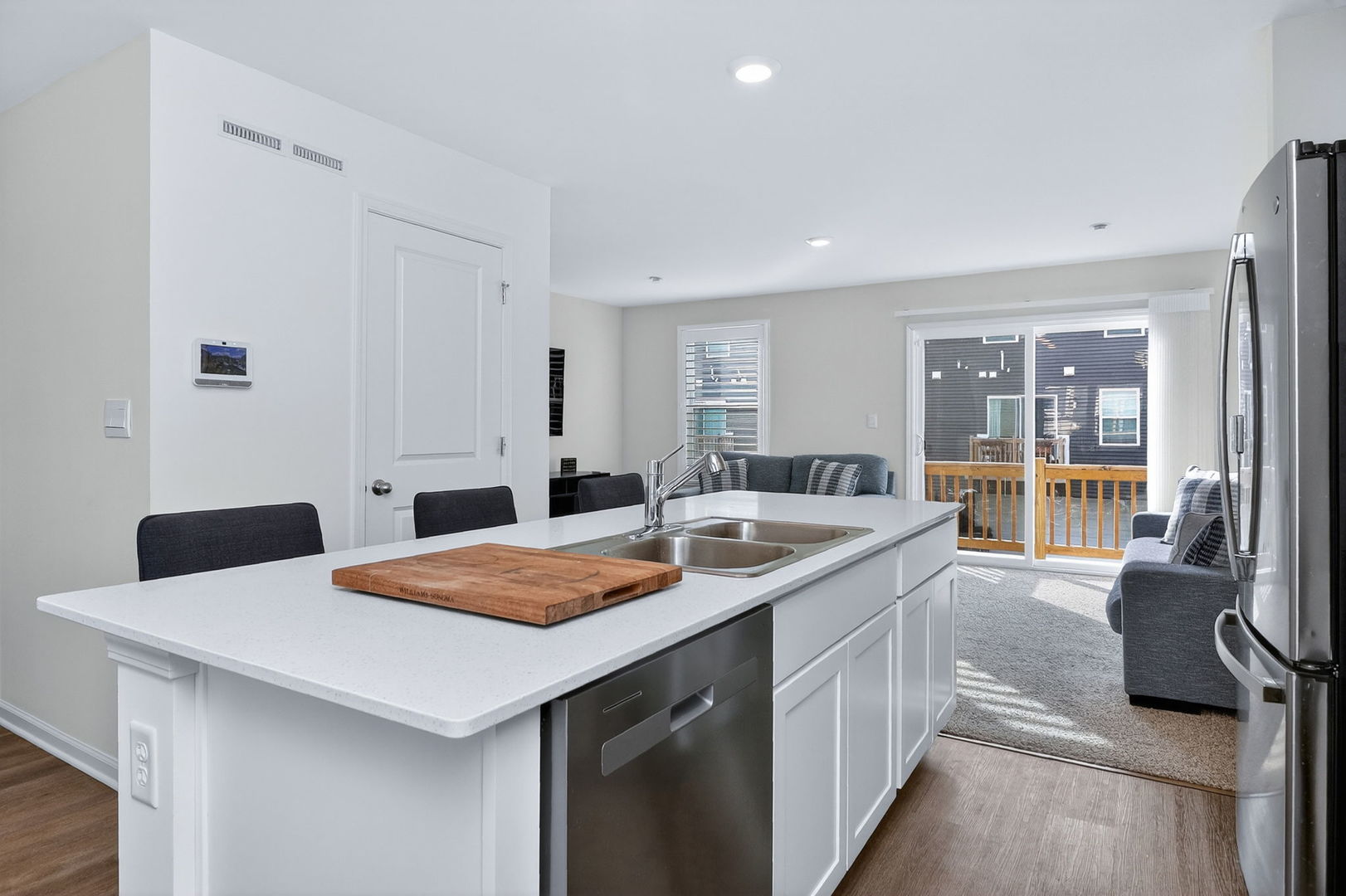 1007 Briar Glen Court, Hampshire, IL 60140