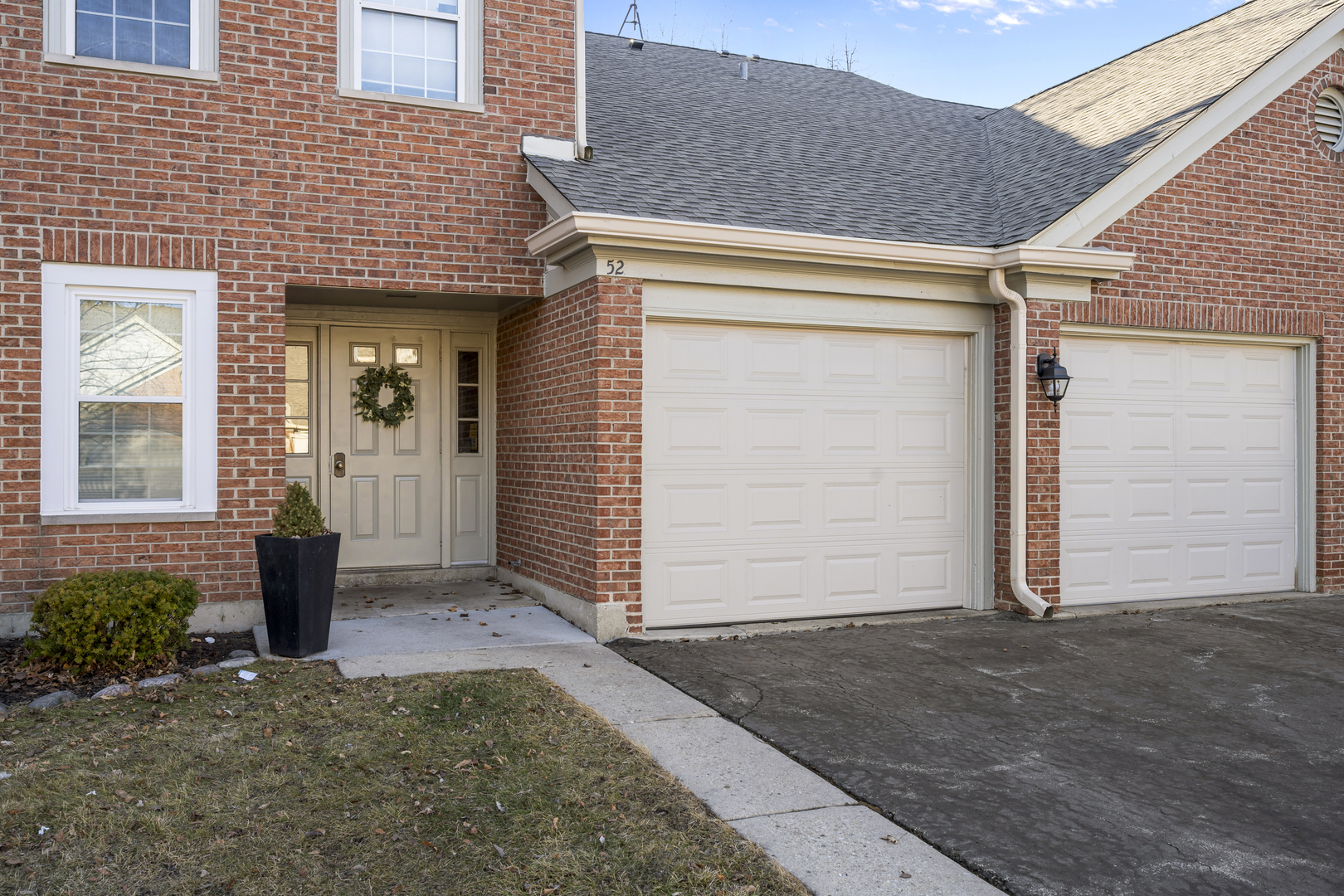 52 Brookston Drive #D2, Schaumburg, IL 60193