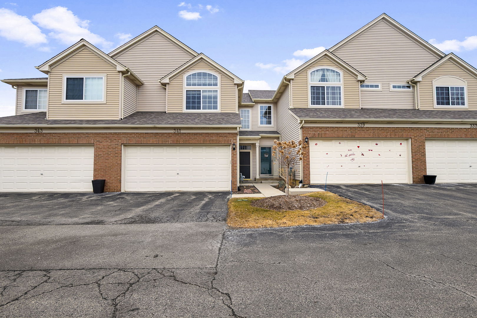 341 Patriot Drive, Hainesville, IL 60030