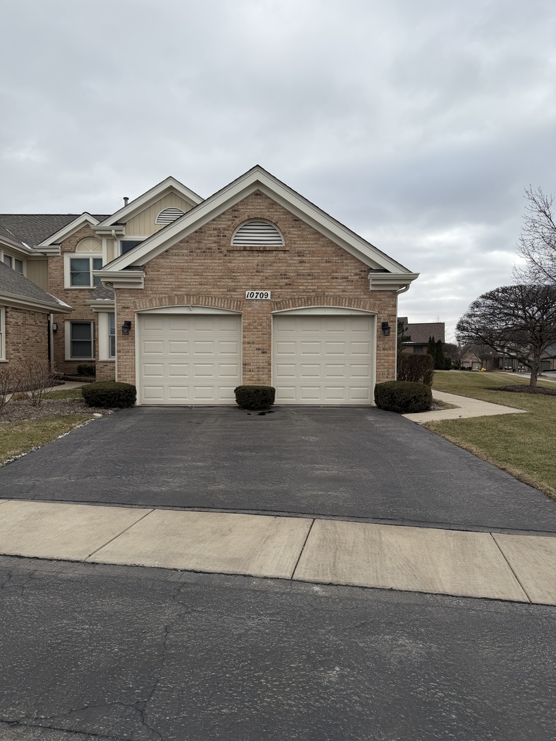 10709 Hollow Tree Road, Orland Park, IL 60462
