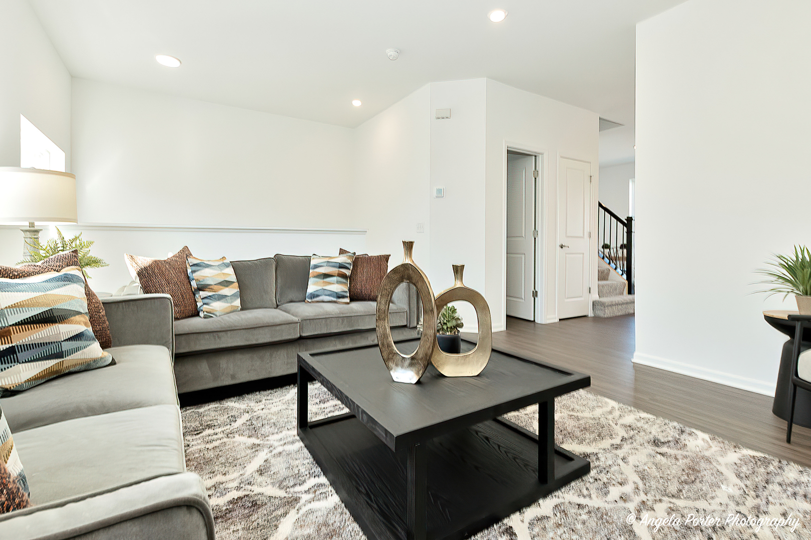 402 Neubauer Circle, Lindenhurst, IL 60046