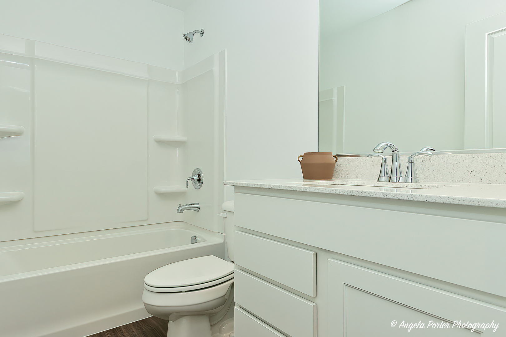 402 Neubauer Circle, Lindenhurst, IL 60046