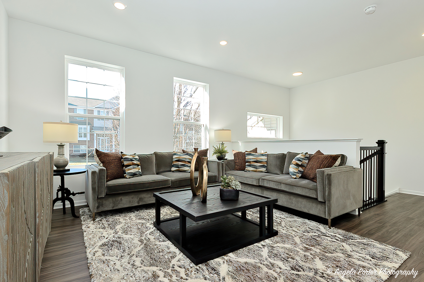 402 Neubauer Circle, Lindenhurst, IL 60046