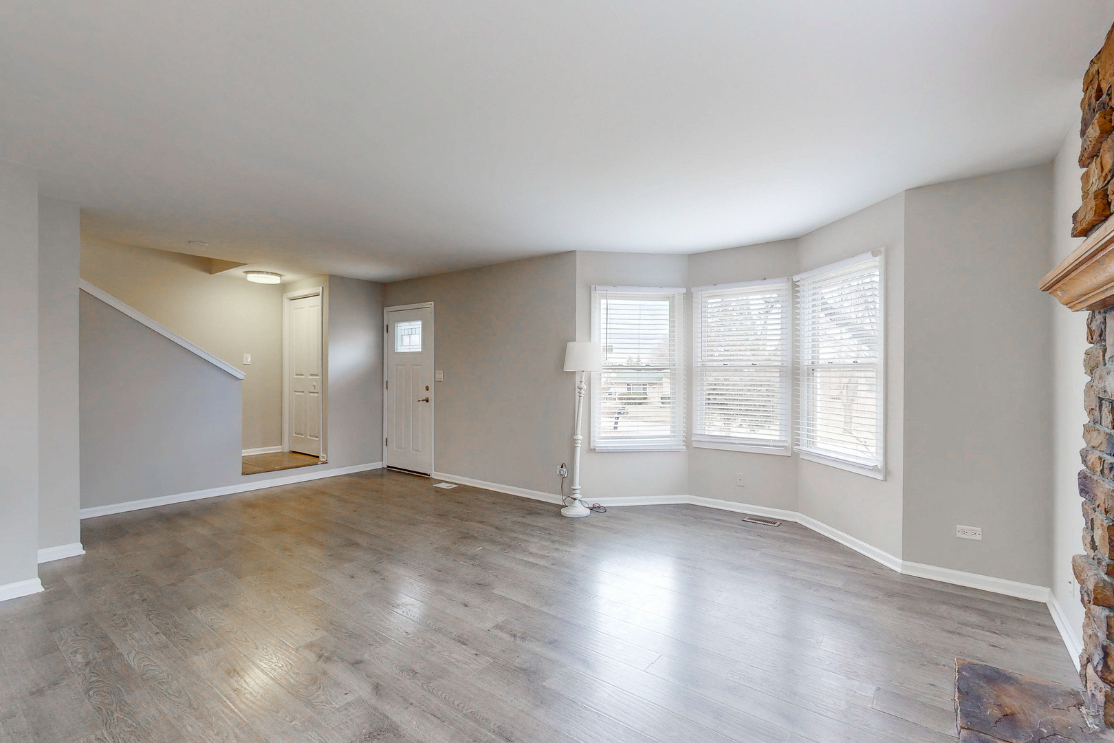 6025 Leonard Avenue, Downers Grove, IL 60516