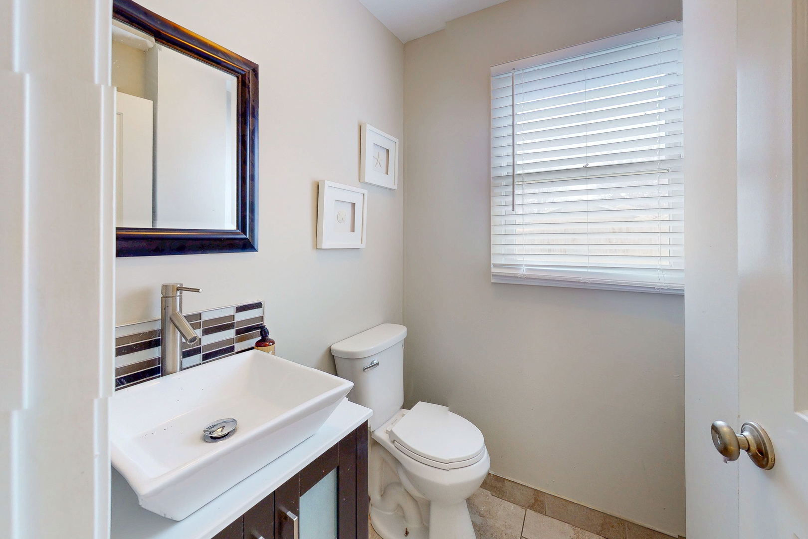 6025 Leonard Avenue, Downers Grove, IL 60516