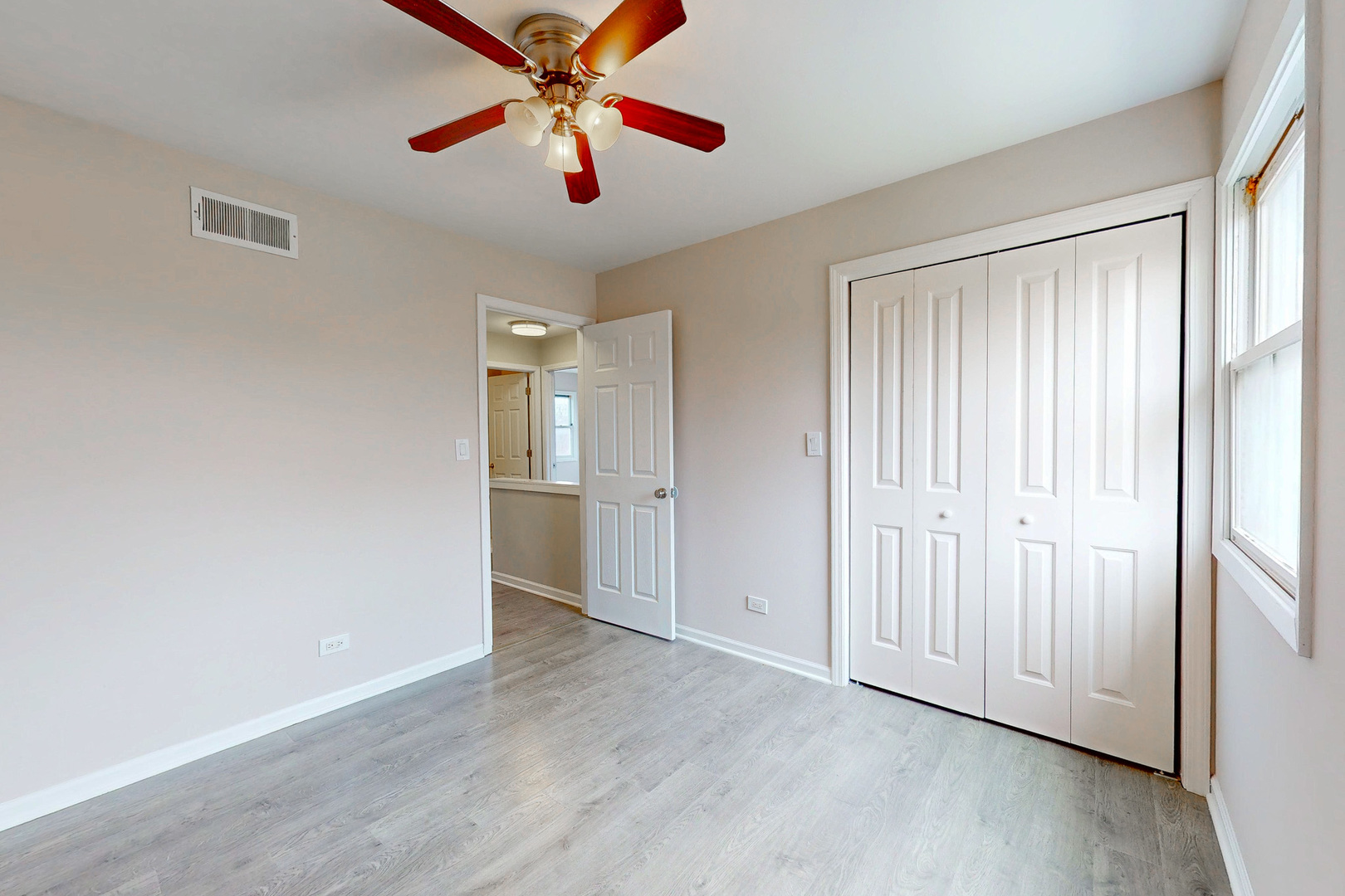 6025 Leonard Avenue, Downers Grove, IL 60516