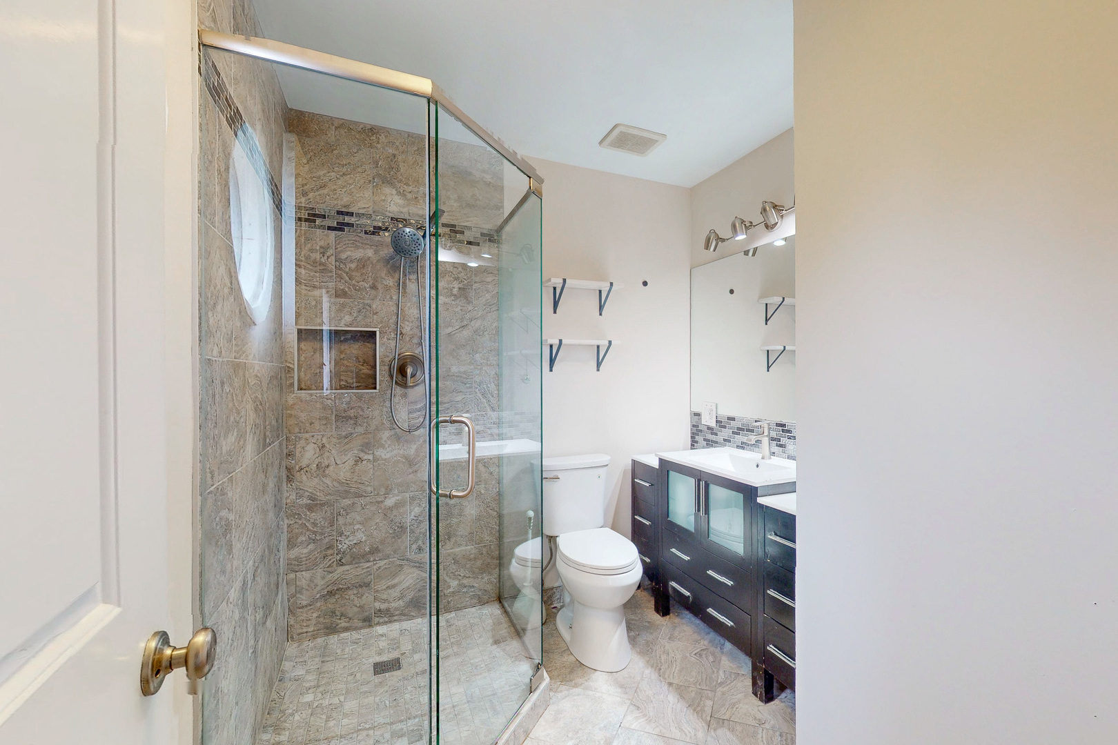 6025 Leonard Avenue, Downers Grove, IL 60516