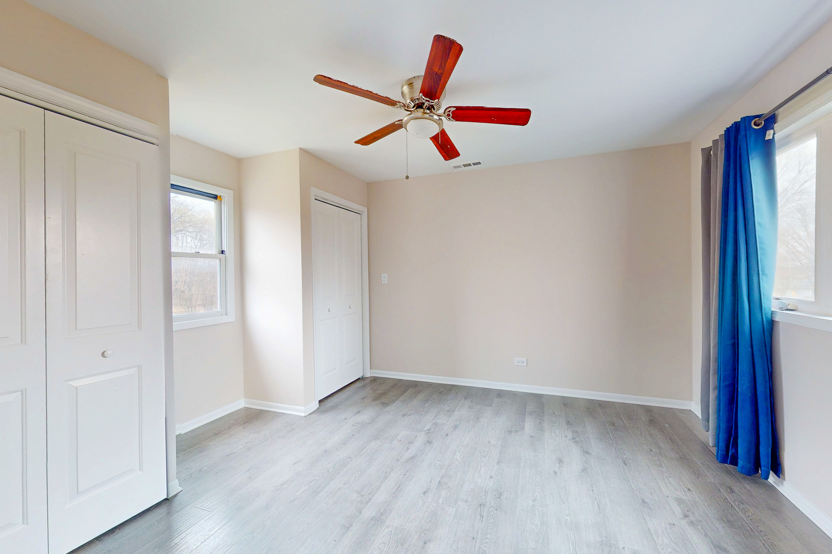 6025 Leonard Avenue, Downers Grove, IL 60516