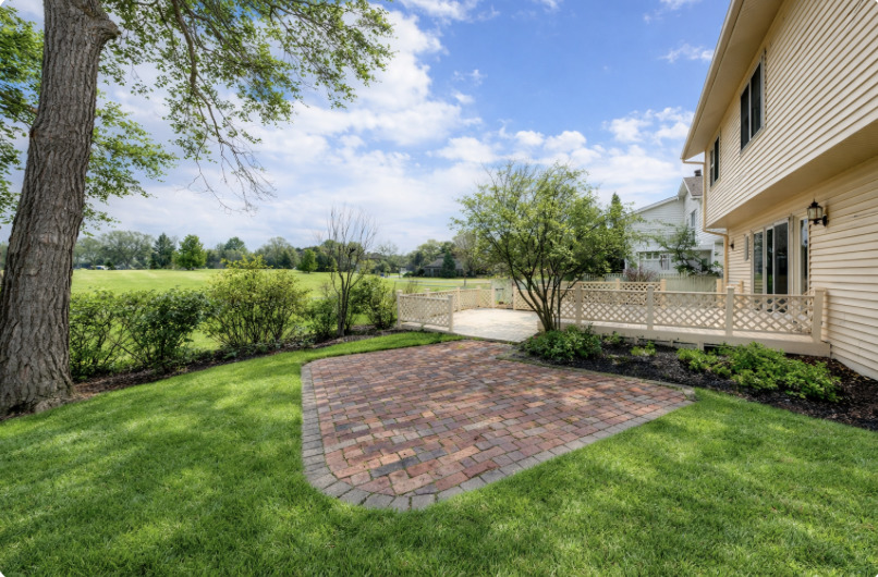 2010 Carriage Hill Road, Lisle, IL 60532