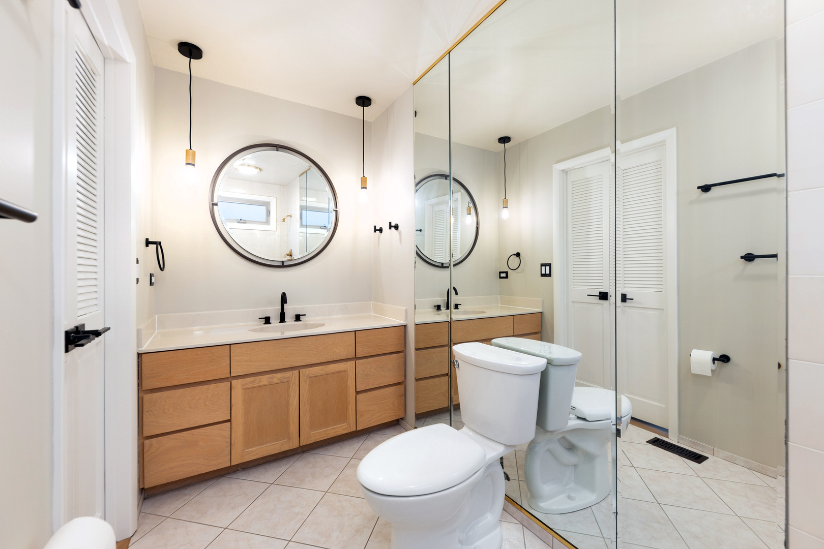 2010 Carriage Hill Road, Lisle, IL 60532