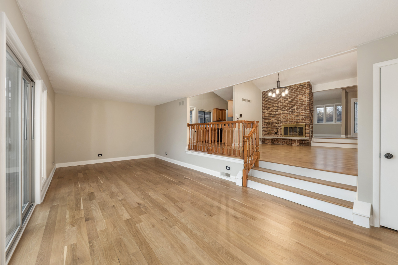 2010 Carriage Hill Road, Lisle, IL 60532