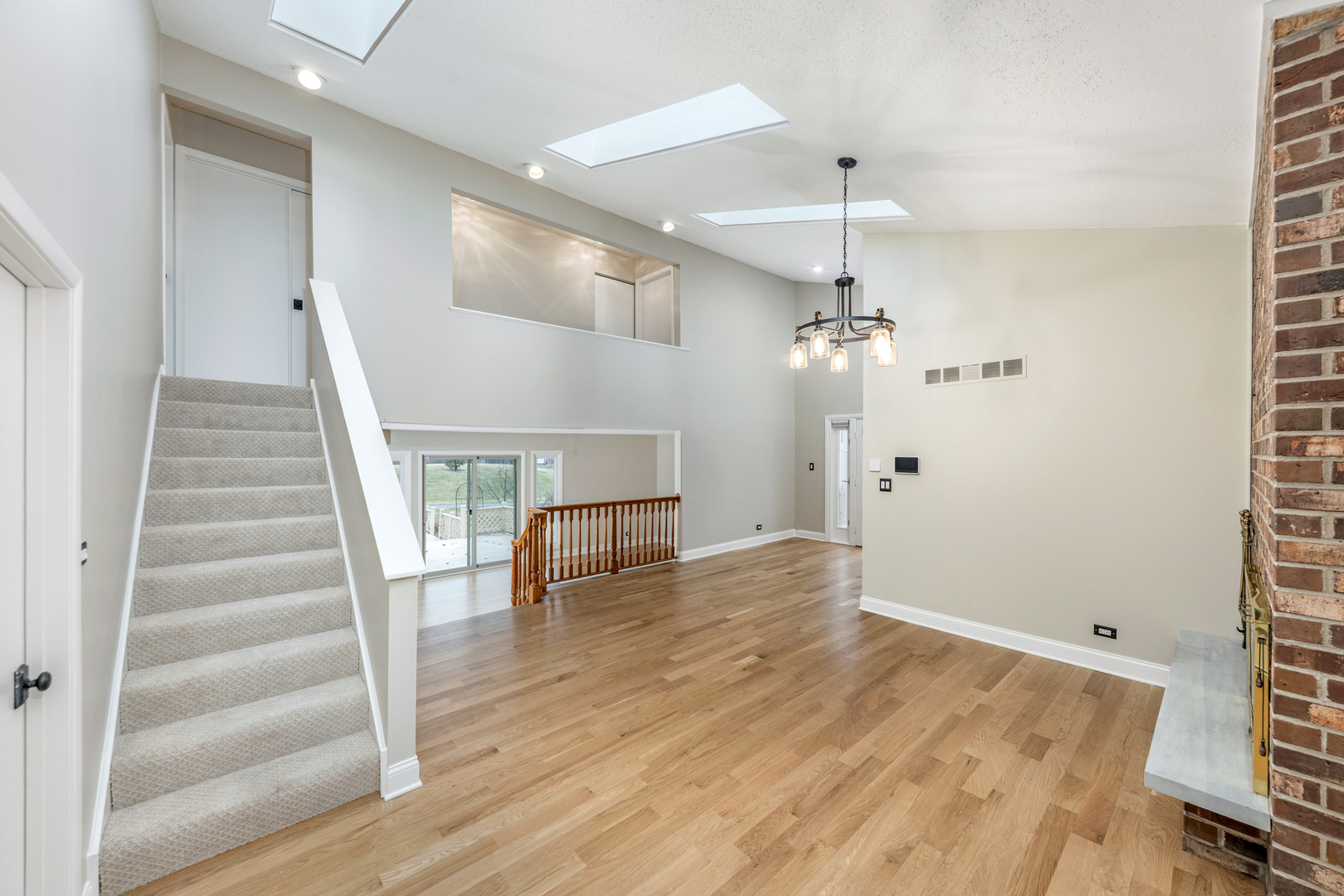 2010 Carriage Hill Road, Lisle, IL 60532