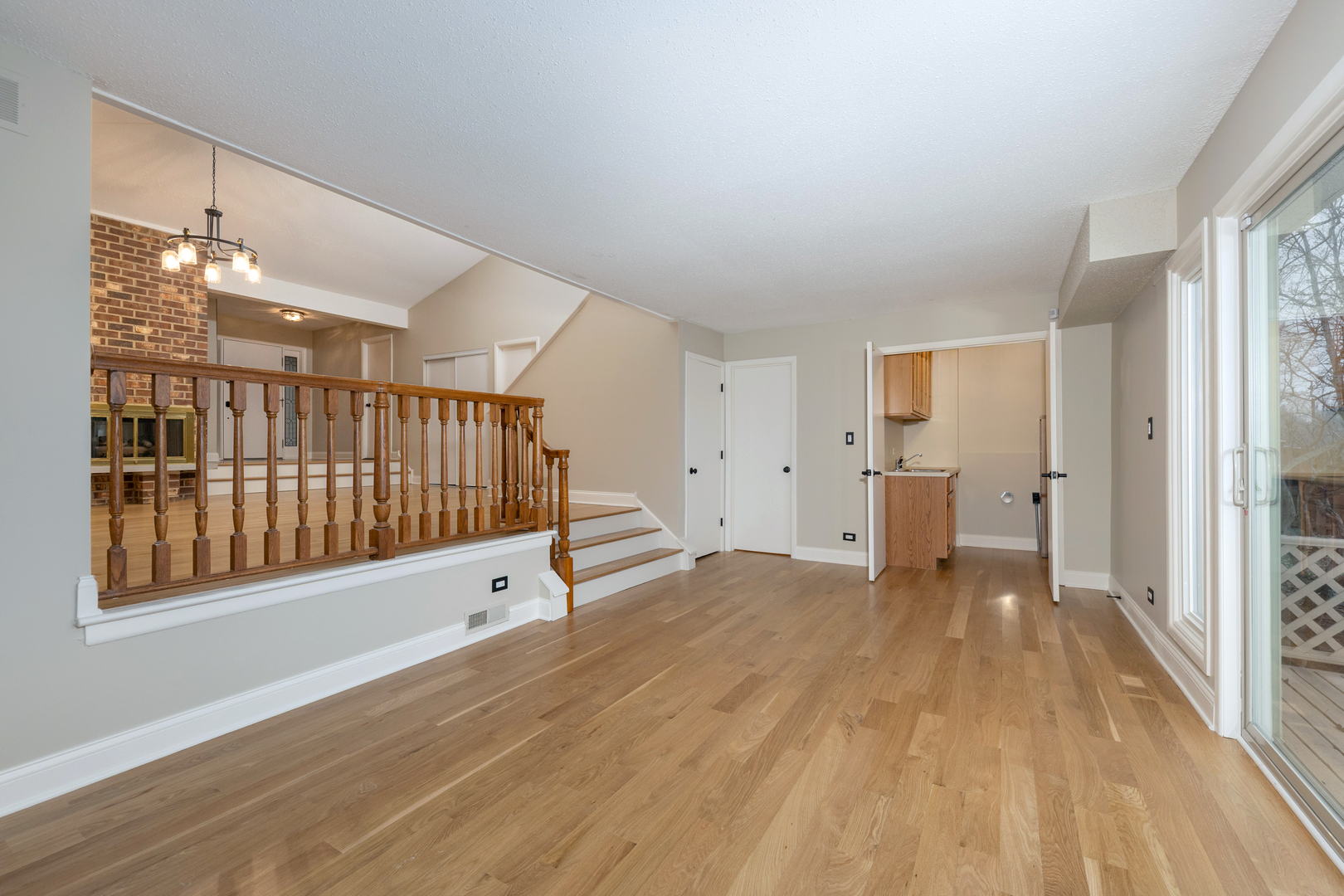 2010 Carriage Hill Road, Lisle, IL 60532