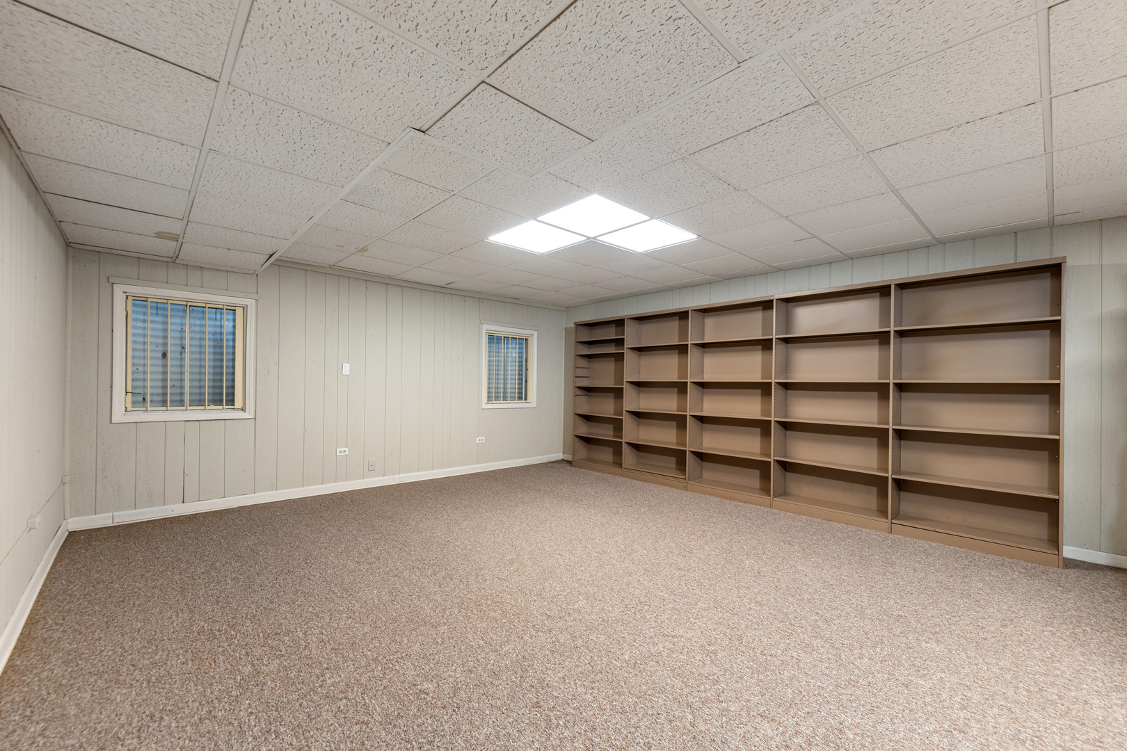 2010 Carriage Hill Road, Lisle, IL 60532