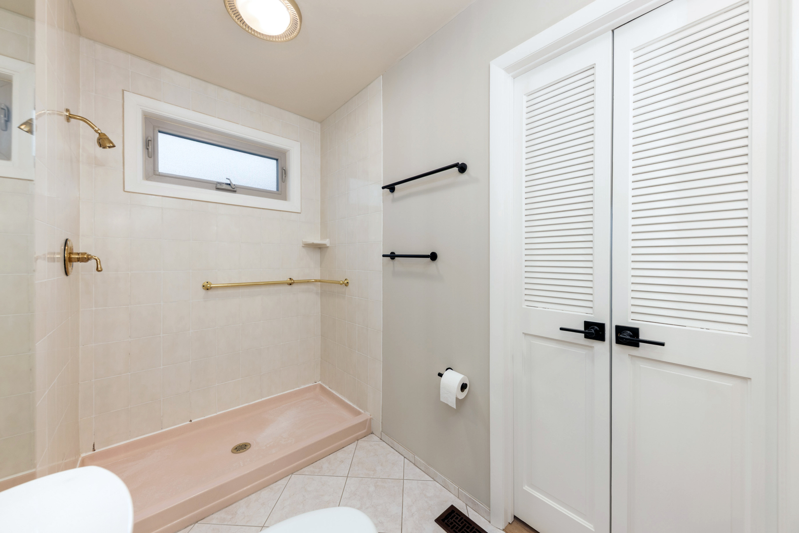 2010 Carriage Hill Road, Lisle, IL 60532