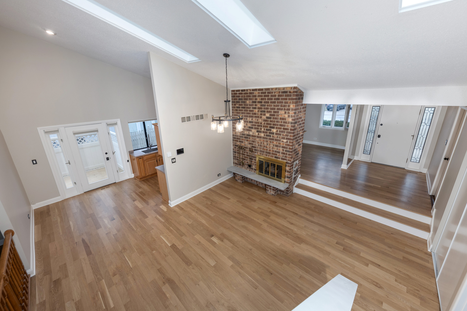 2010 Carriage Hill Road, Lisle, IL 60532