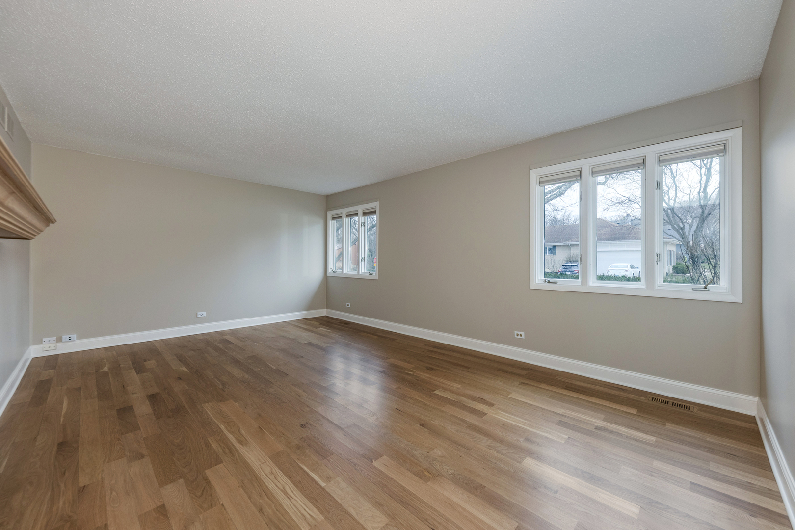 2010 Carriage Hill Road, Lisle, IL 60532