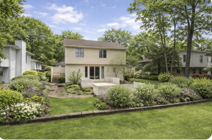 2010 Carriage Hill Road, Lisle, IL 60532