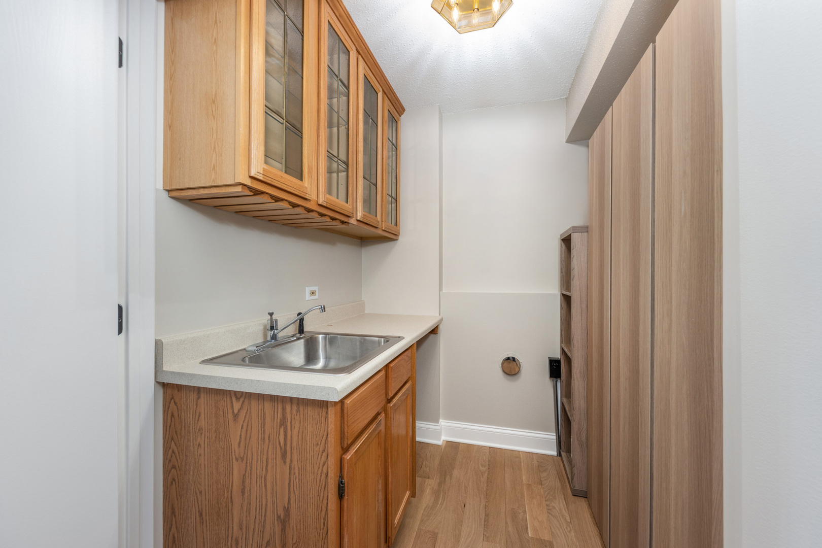 2010 Carriage Hill Road, Lisle, IL 60532