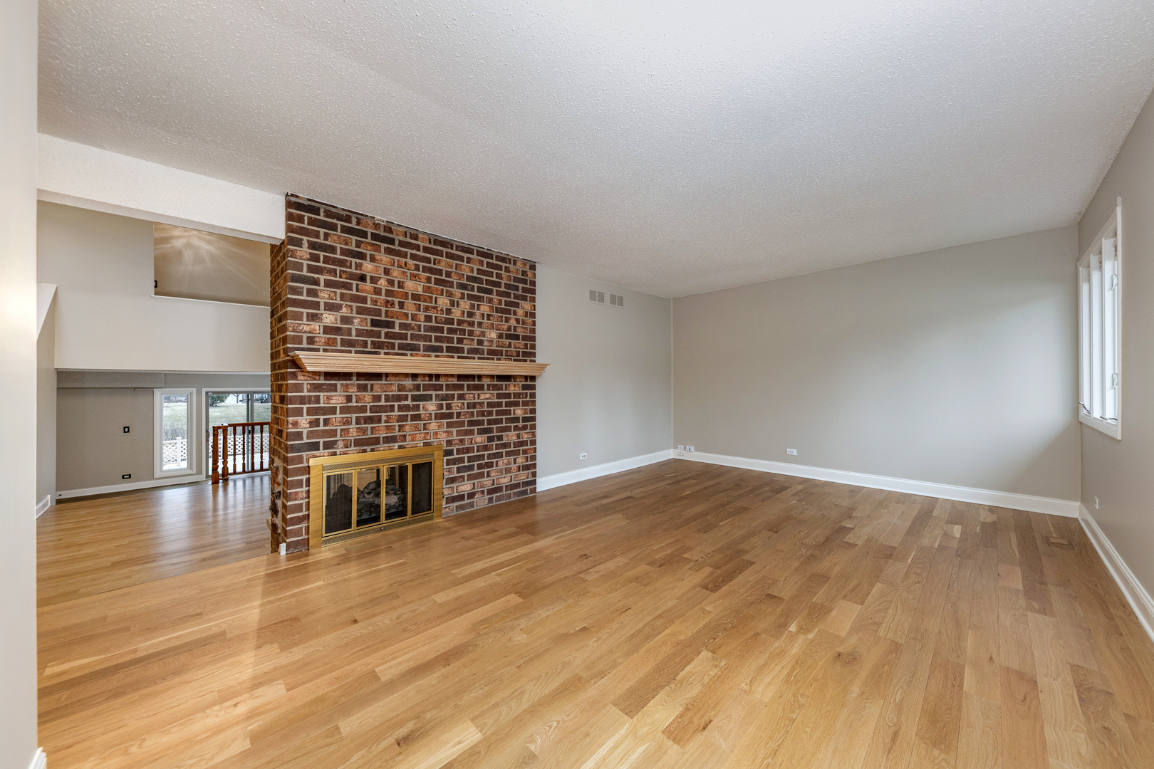 2010 Carriage Hill Road, Lisle, IL 60532