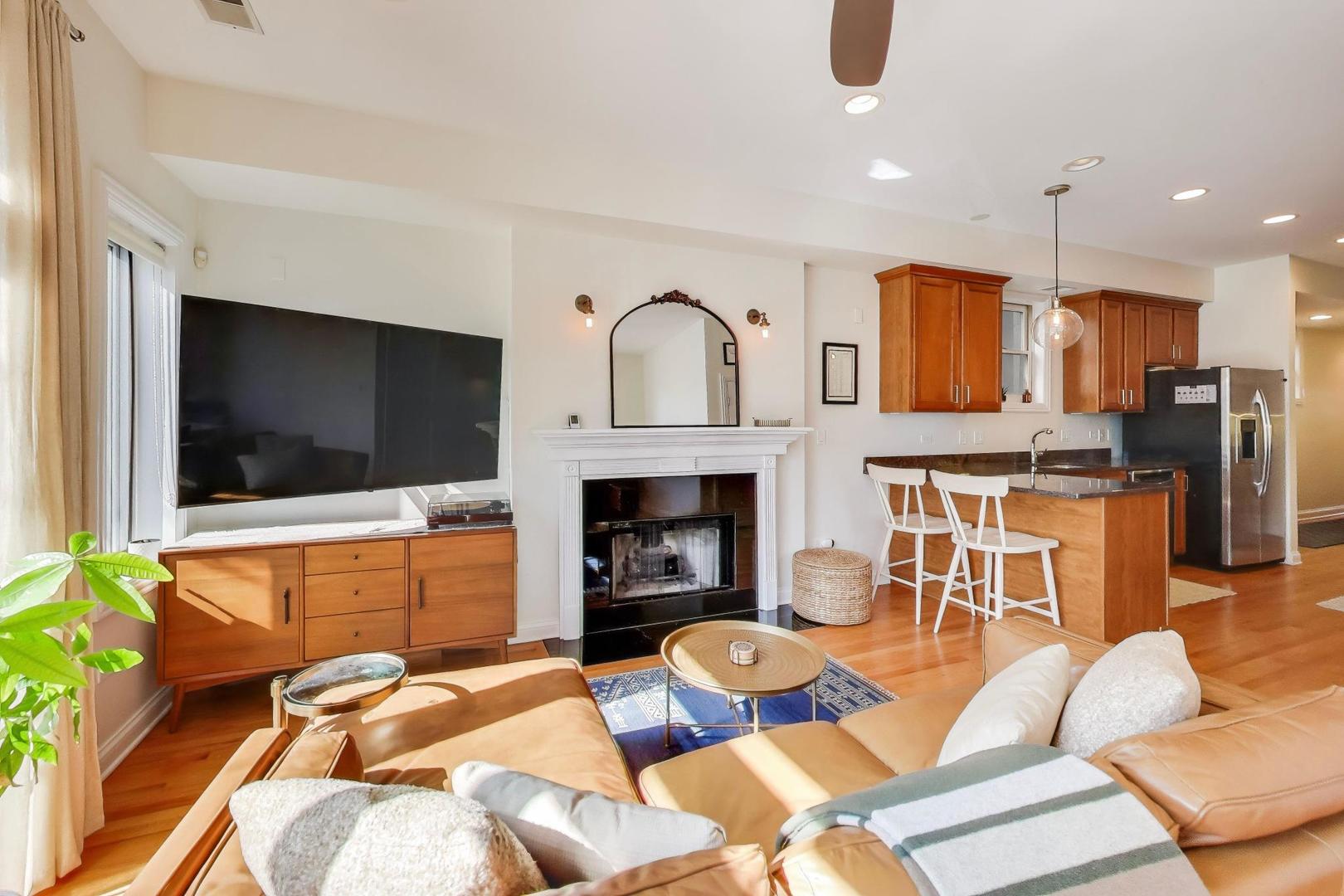 1442 W Cortez Street #2, Chicago, IL 60642