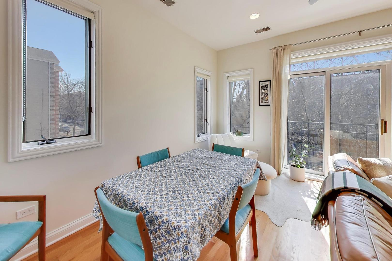 1442 W Cortez Street #2, Chicago, IL 60642