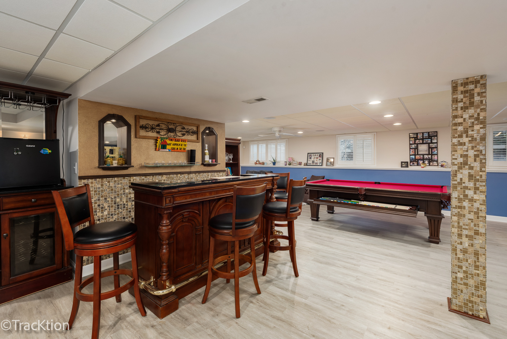 907 E Broadway Avenue, Winthrop Harbor, IL 60096