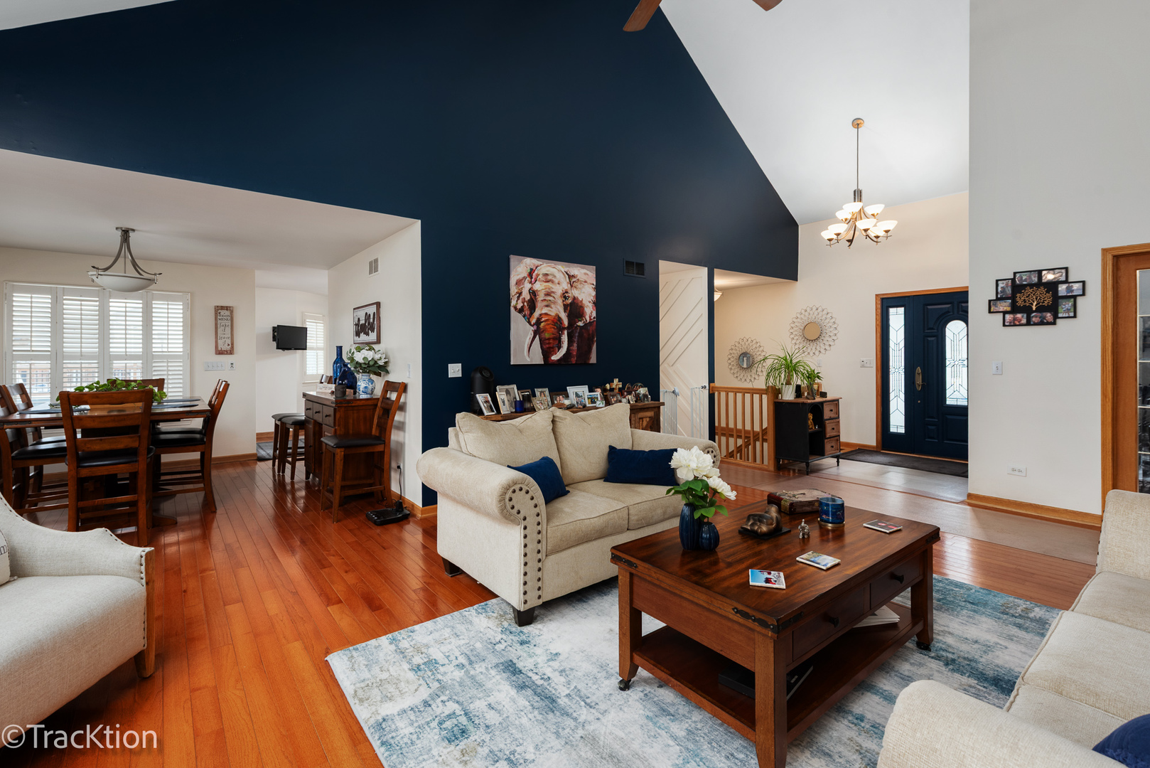 907 E Broadway Avenue, Winthrop Harbor, IL 60096