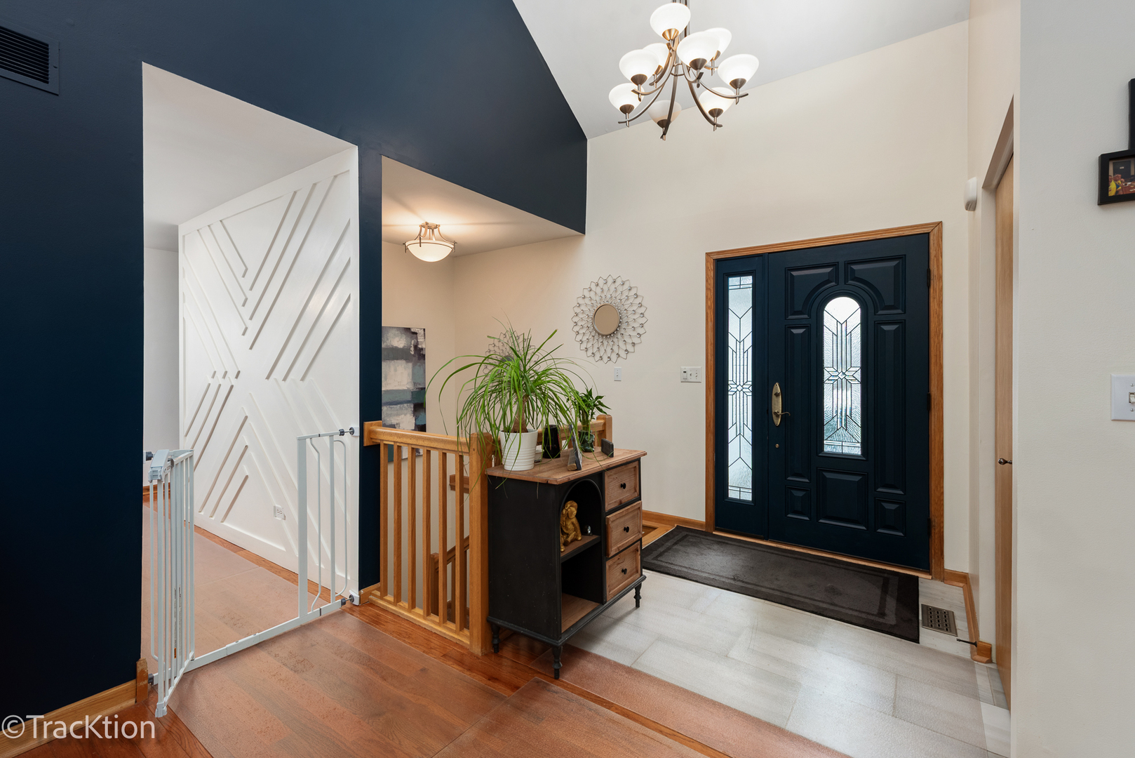 907 E Broadway Avenue, Winthrop Harbor, IL 60096